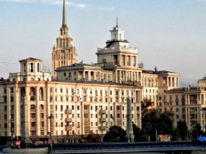 Число сделок на рынке элитной недвижимости Москвы в III квартале упало на 9% - по данным Contact Real Estate